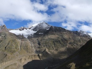 Ausblick von der M.B.Hütte auf einen der umliegenden Gipfel